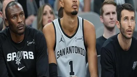 利物浦以压倒性优势击败曼城，25岁68天年轻首发彰显青春朝气